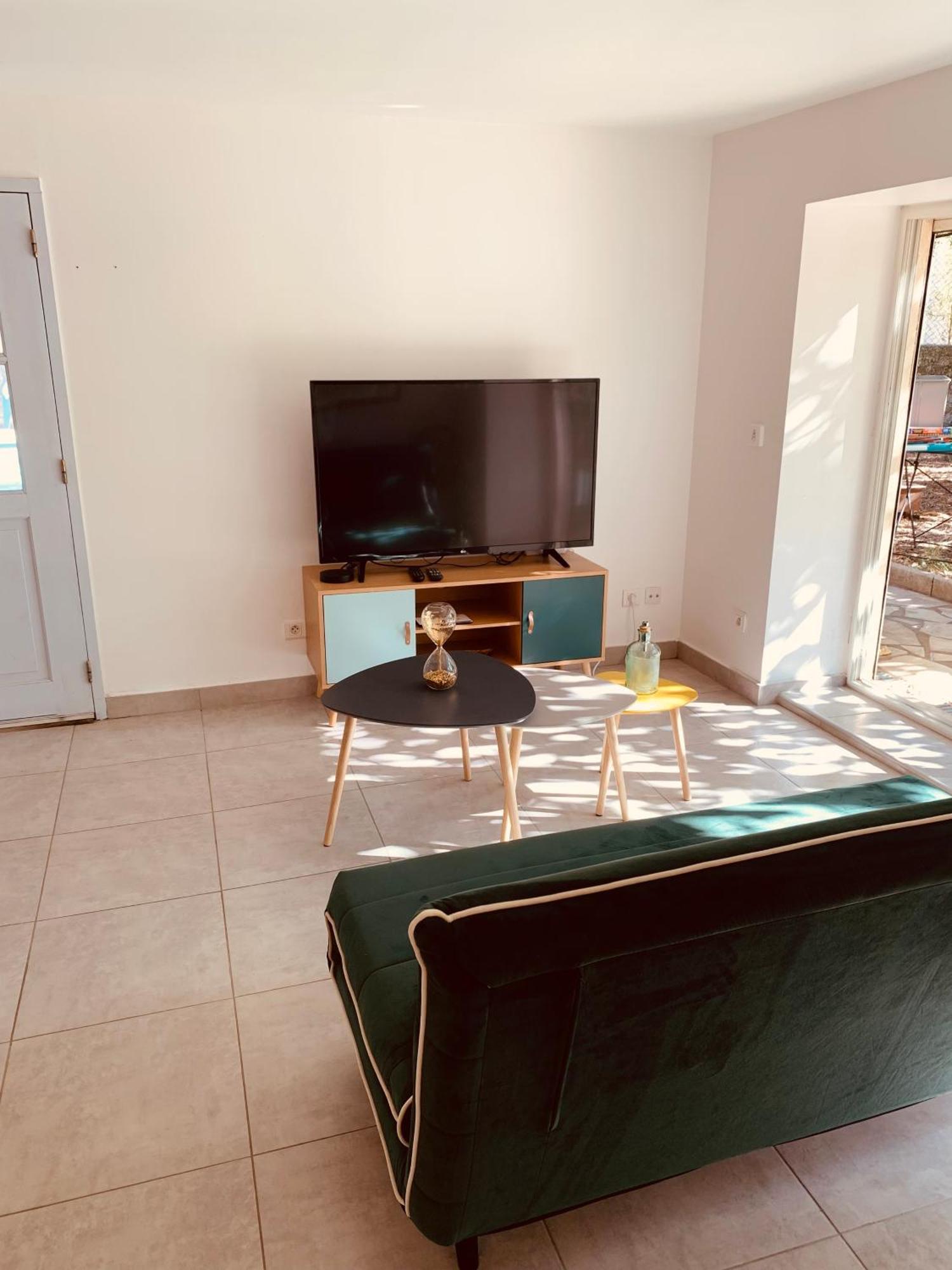 Appartement Independant Avec Jardin Et Acces Piscine Nîmes Esterno foto